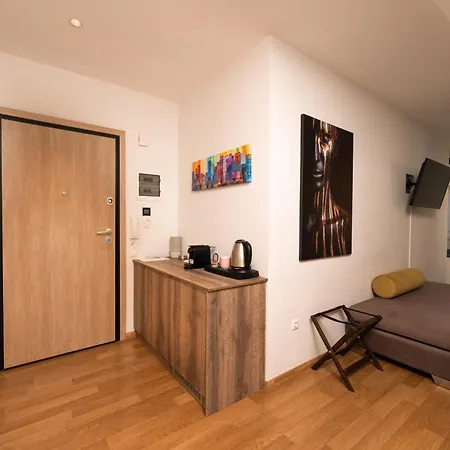 Aparthotel Luxury 2 *