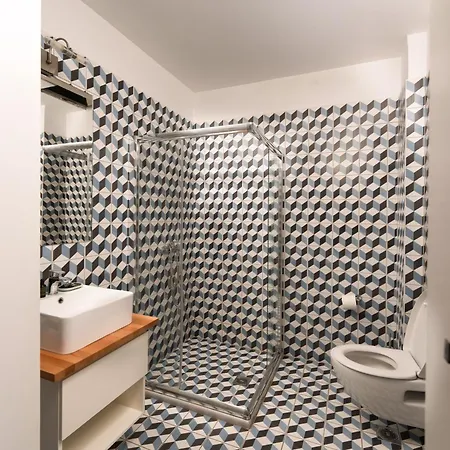 Aparthotel Luxury 2 *